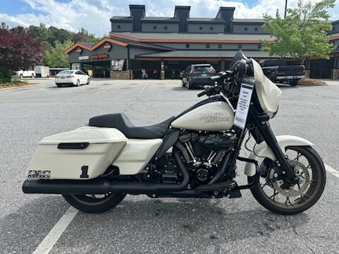 2023 Harley-Davidson® Street Glide® ST White Sand Pearl