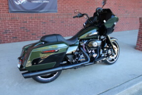2026 Harley-Davidson® Road Glide® Olive Steel Metallic / Vivid Black Black Trim thumb 2