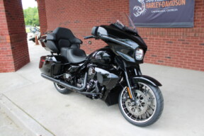 2026 Harley-Davidson® Street Glide Limited Vivid Black Black Trim thumb 3