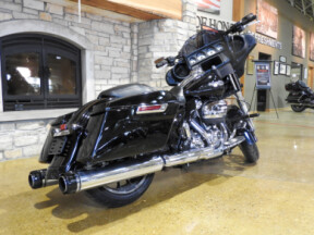 Harley-Davidson® Street Glide® 2021 FLHX BLACK thumb 2