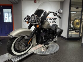 2018 Harley-Davidson® Heritage Classic thumb 1
