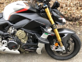 2022 Ducati Streetfighter V4 SP Winter Test Livery thumb 3