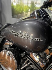 2015 Harley-Davidson® Street Glide® Special CHARCOAL PEARL W/ PINSTRIPE thumb 2