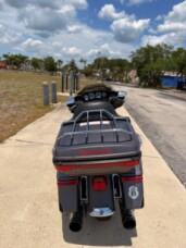 2017 Harley-Davidson® Ultra Limited FLHTK  thumb 2
