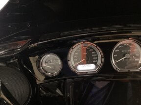 2020 Harley-Davidson® Ultra Limited River Rock Gray/Vivid Black thumb 2