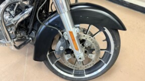 2020 Harley-Davidson® Street Glide® thumb 3