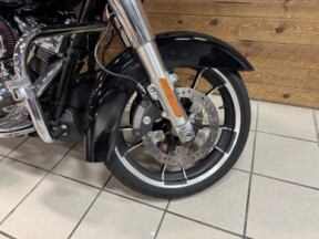 2021 Harley-Davidson® Street Glide® Vivid Black  FLHX thumb 1
