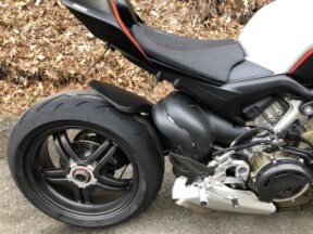2022 Ducati Streetfighter V4 SP Winter Test Livery thumb 2
