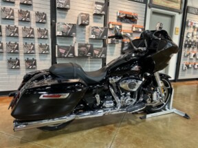 FLTRX 2025 Road Glide™ thumb 3