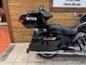 2021 Harley-Davidson® Street Glide® Vivid Black  FLHX thumb 0