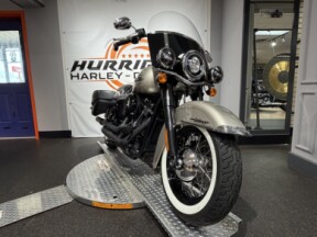 2018 Harley-Davidson® Heritage Classic thumb 3