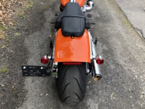 2023 Harley-Davidson® Breakout™ Baja Orange thumb 1