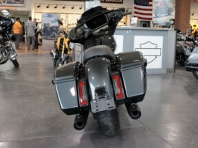 2025 Harley-Davidson Street Glide Grand American Touring thumb 1