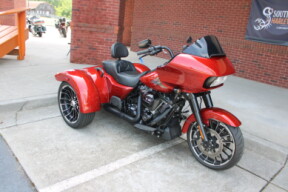 2025 Harley-Davidson® Road Glide® 3 Whiskey Firestorm - Black Finish thumb 3