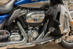 2017 Harley-Davidson® Ultra Limited FLHTK  thumb 1