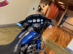2017 Harley-Davidson® Street Glide® Special Superior Blue thumb 1