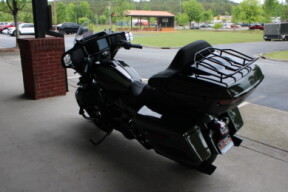 2026 Harley-Davidson® Street Glide Limited Olive Steel Metallic / Vivid Black Black Trim thumb 0