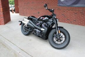 2026 Harley-Davidson® Sportster® S Vivid Black Black Trim thumb 3