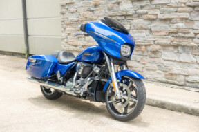 2024 Harley-Davidson® Street Glide® FLHX thumb 3