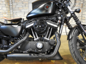 Harley-Davidson® Iron 883™ 2019 XL 883N BLACK thumb 2