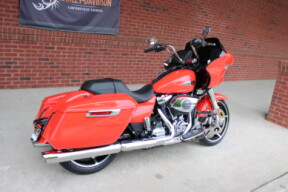 2026 Harley-Davidson® Road Glide® Blood Orange Chrome Trim thumb 2