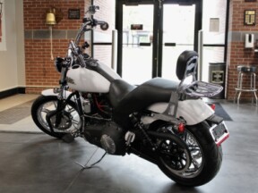 2016 Harley-Davidson Dyna Street Bob thumb 0