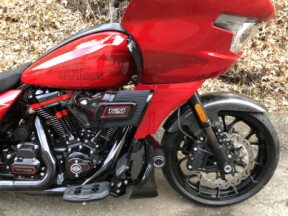 2025 Harley-Davidson® CVO™ Road Glide™ ST Rally Red thumb 3