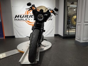2019 Harley-Davidson® Iron 1200™ thumb 2