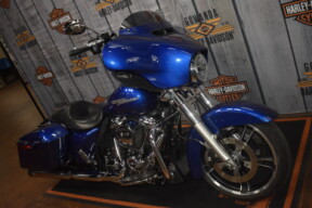 FLHX 2018 Street Glide® thumb 2