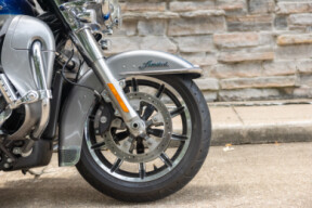 2017 Harley-Davidson® Ultra Limited FLHTK  thumb 2