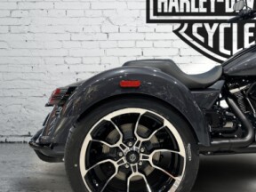 2026 Harley-Davidson® Road Glide 3 Iron Horse Metallic thumb 0