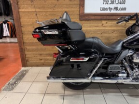 2018 Harley-Davidson® Ultra Limited Vivid Black FLHTK thumb 0