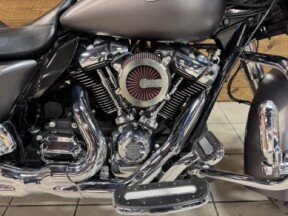 2017 Harley-Davidson® Street Glide® Special Charcoal Denim FLHXS thumb 2