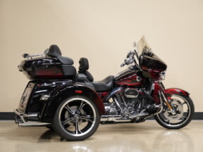 FLHTCUTGSE 2022 CVO™ Tri Glide® thumb 3