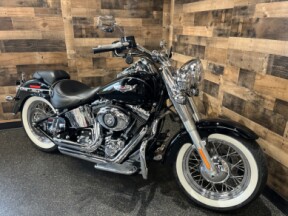 2015 Harley-Davidson® Softail® Deluxe Vivid Black FLSTN thumb 2