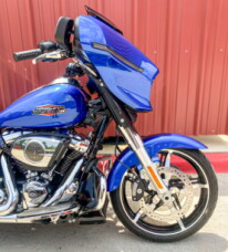 2025 Harley-Davidson<sup>®</sup> Street Glide® Blue Burst thumb 1
