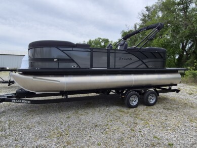 2026 Sylvan Mirage X3 ~ 200 HP Motor