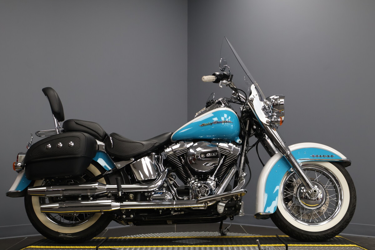 2016 Harley-Davidson® Softail® Deluxe FLSTN