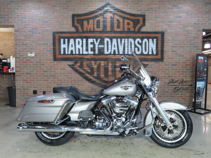 2016 Harley-Davidson® Road King® FLHR