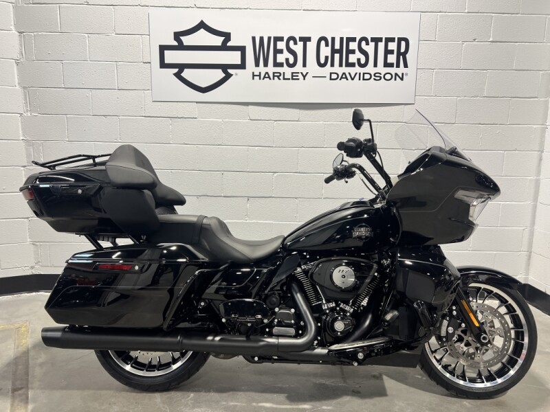 2026 Harley-Davidson® Road Glide Limited Vivid Black Black Trim FLTRXL