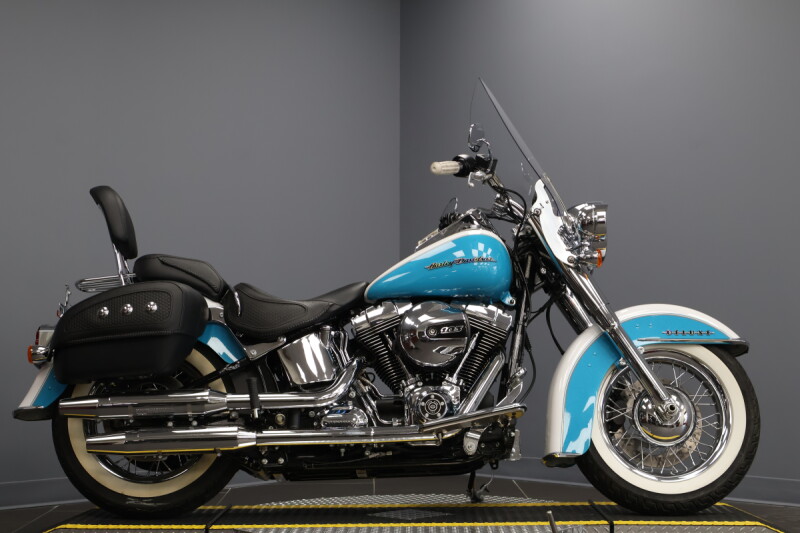 2016 Harley-Davidson® Softail® Deluxe FLSTN