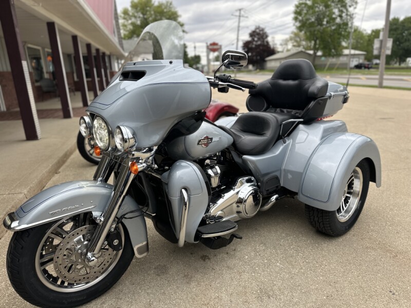 FLHTCUTG 2023 Tri Glide® Ultra