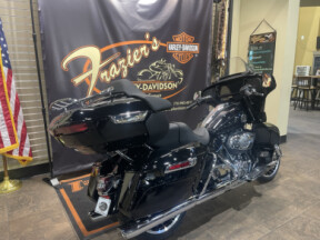 2026 Harley-Davidson® Street Glide Limited Vivid Black Chrome Trim thumb 3