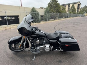2011 Harley-Davidson® Street Glide® thumb 0