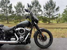2025 Harley-Davidson® Street Bob® FXBB thumb 1