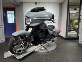 2026 Harley-Davidson® Street Glide® Aurora Blue Denim Chrome Trim thumb 1