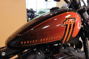 2021 Harley-Davidson HD Cruiser Street Bob FXBBS thumb 3