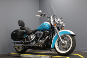 2016 Harley-Davidson® Softail® Deluxe FLSTN thumb 3