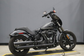 2022 Harley-Davidson® Street Bob® 114 FXBBS thumb 2