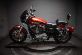 2011 1200 Custom (XL1200CP) thumb 2